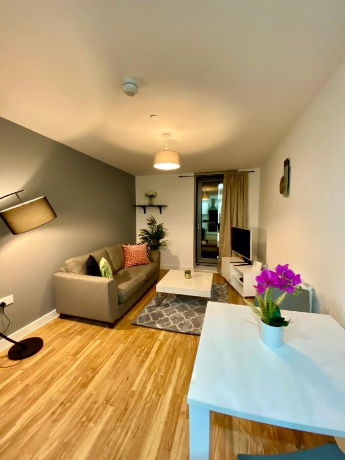 Hallsphere - Stunning Apartment Salford Quays Manchester Exterior foto